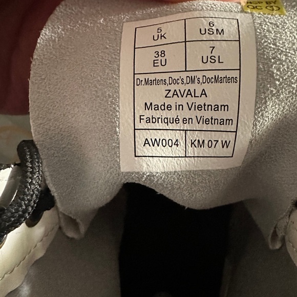 Hand Painted Skull Themed Dr. Martens Zavala Boots, W7/M6, NEW - Picture 7 of 7